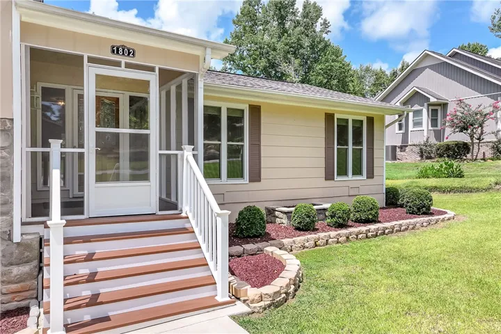 1802 Briarwood Lane, Opelika, Alabama 36801