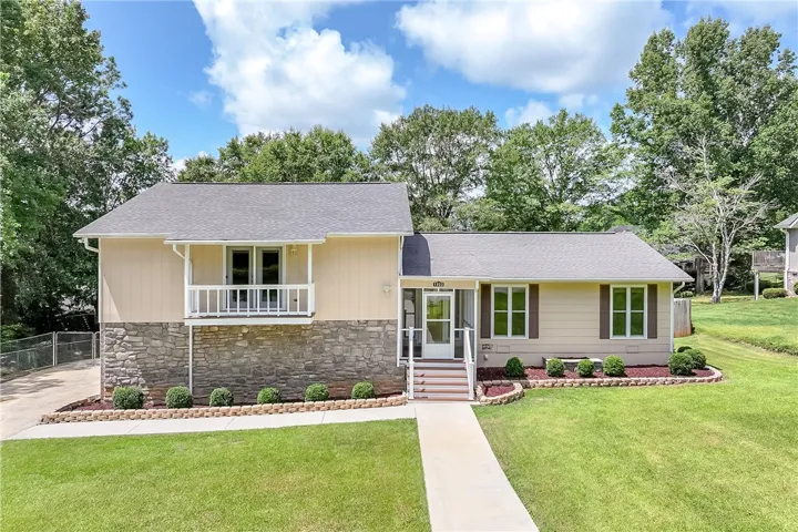 1802 Briarwood Lane, Opelika, Alabama 36801