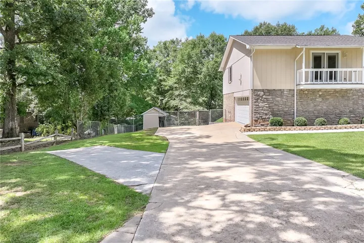 1802 Briarwood Lane, Opelika, Alabama 36801