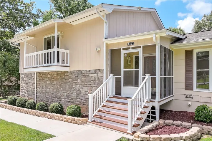 1802 Briarwood Lane, Opelika, Alabama 36801