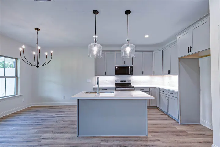 1621 Parker Creek Trail, Auburn, Alabama 36832