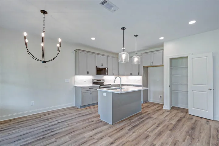1621 Parker Creek Trail, Auburn, Alabama 36832