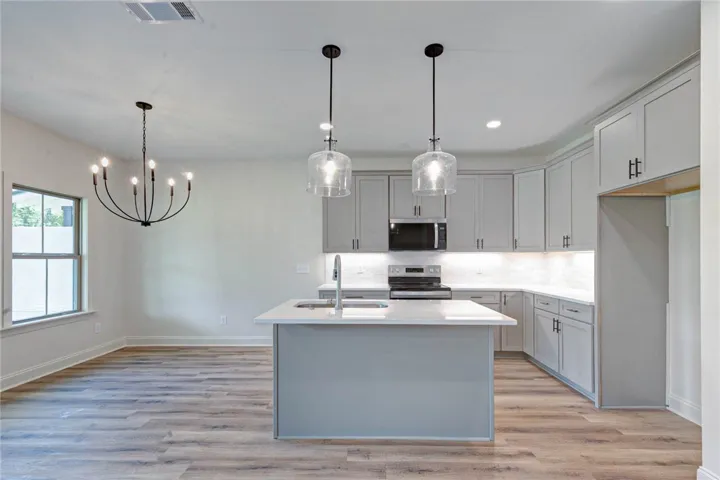 1621 Parker Creek Trail, Auburn, Alabama 36832