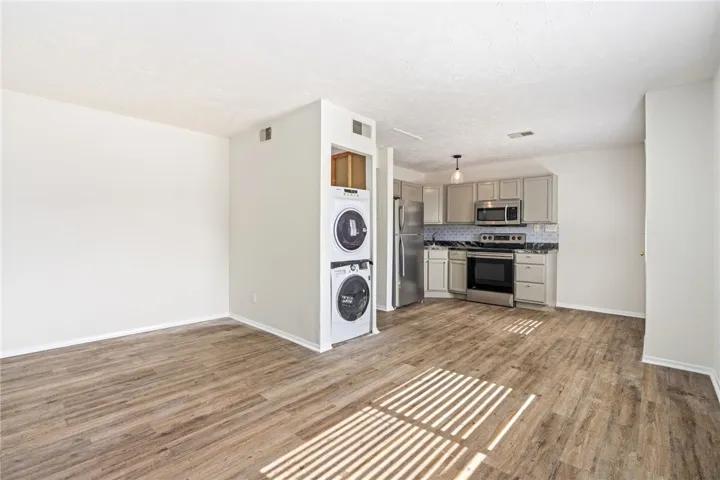 557 W Glenn Avenue B-301, Auburn, Alabama 36830