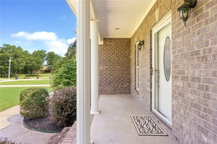 107 High Bluff Road, Gurley, Alabama 35748