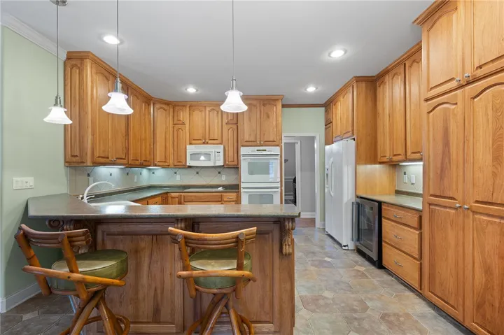 107 High Bluff Road, Gurley, Alabama 35748