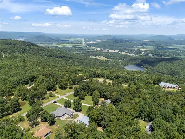 107 High Bluff Road, Gurley, Alabama 35748
