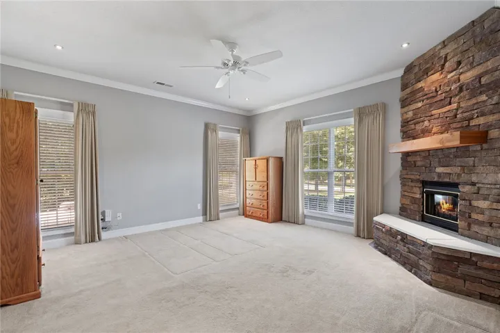 107 High Bluff Road, Gurley, Alabama 35748