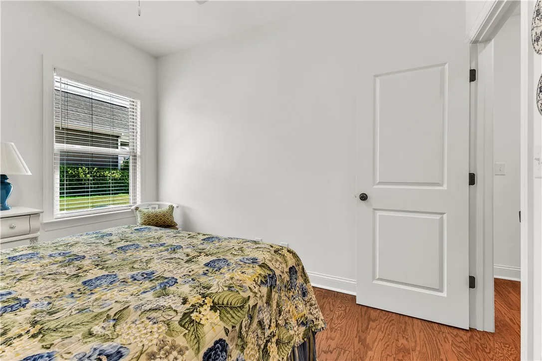 Guest bedroom