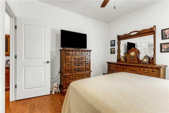 Guest bedroom