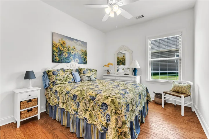 Guest bedroom