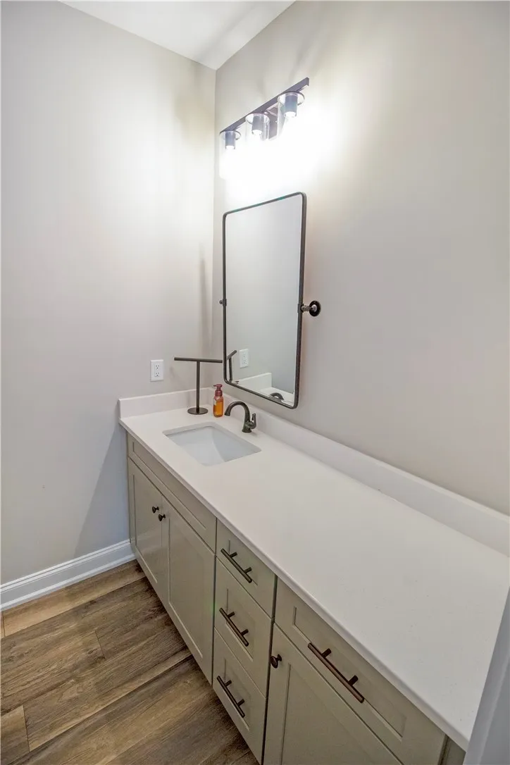 4th bedroom ensuite bathroom