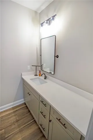 4th bedroom ensuite bathroom