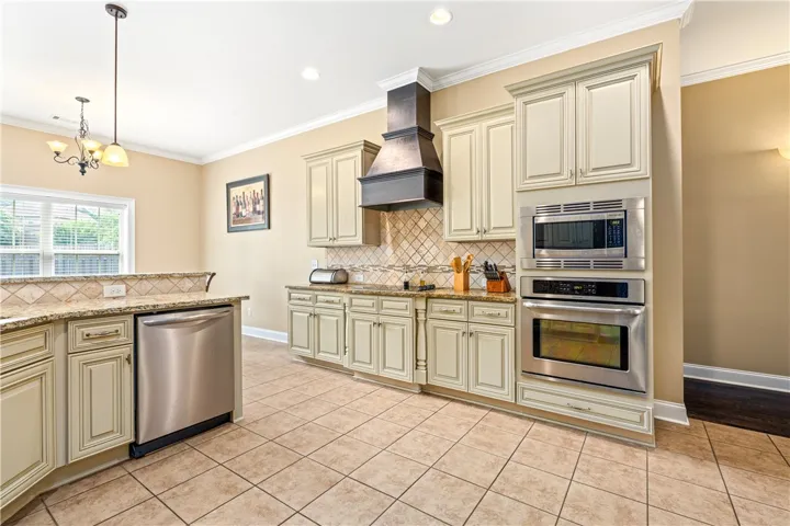 662 Banbury Street, Auburn, Alabama 36832