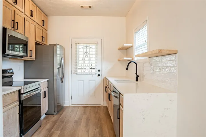 724 Ellis Street, Auburn, Alabama 36832