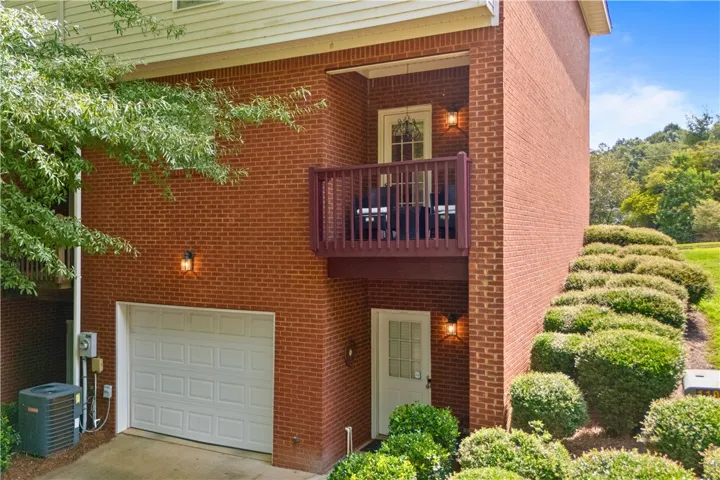 1277 N Dean Road, Auburn, Alabama 36830