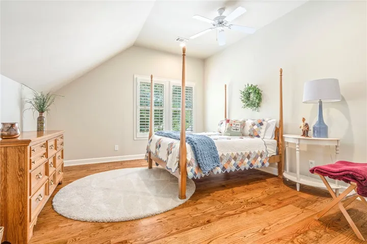 Upstairs Bedroom 2