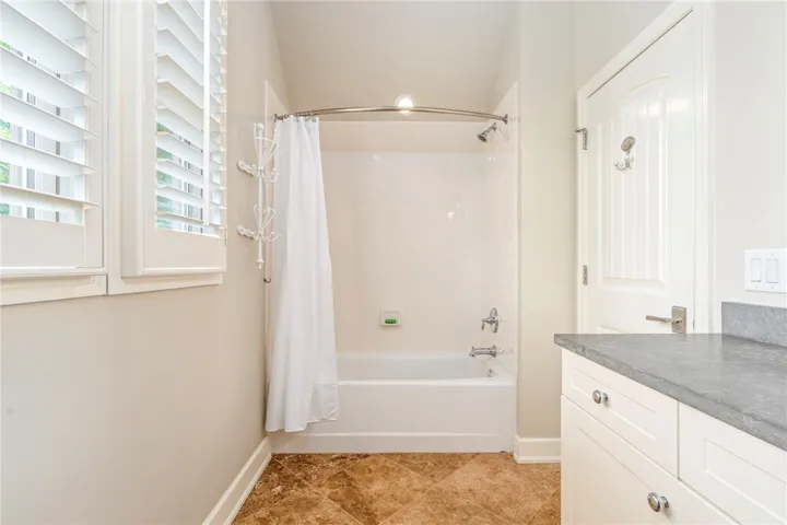 Upstairs Bathroom 2