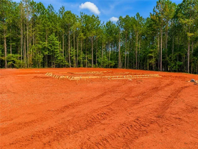1527 Lantuck Road, Valley, Alabama 36854