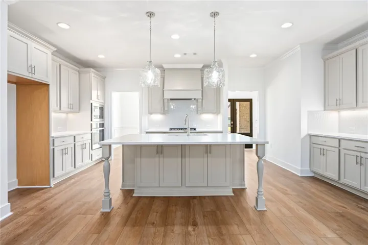 1323 Hidden Lakes Drive, Opelika, Alabama 36801