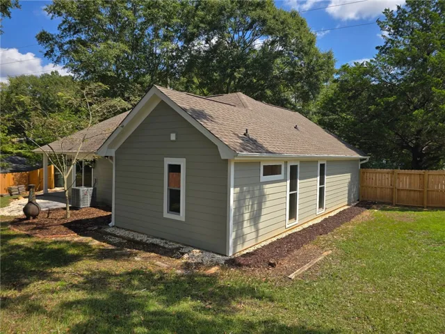 1424 Azalea Drive, Auburn, Alabama 36830
