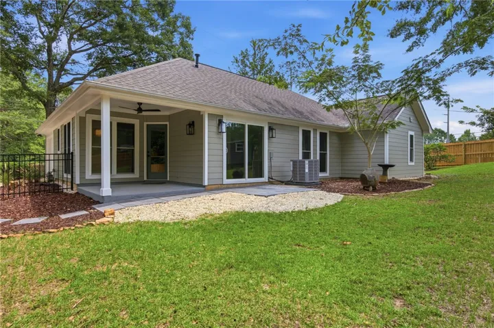 1424 Azalea Drive, Auburn, Alabama 36830