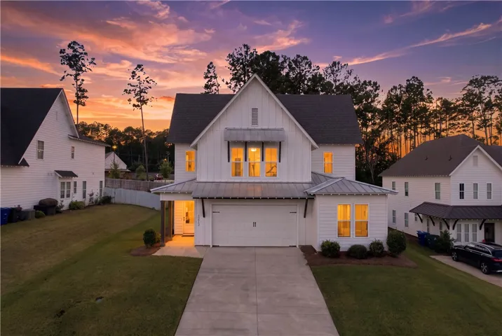 Welcome to 1213 Ruth Way - Located close to all that Auburn has to offer!