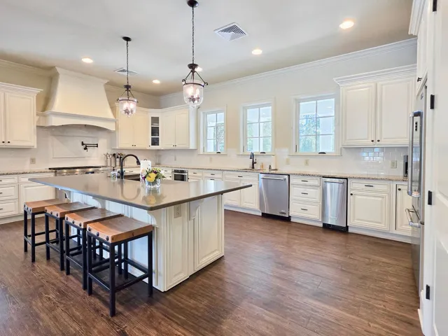 Clubhouse Kitchen