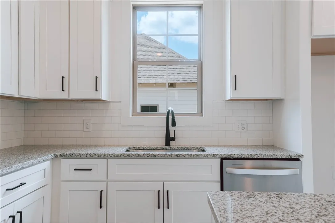 Example - Whirlpool appliances & Delta Fixtures
- All plans, specifications & pricing are subject to change without notice.