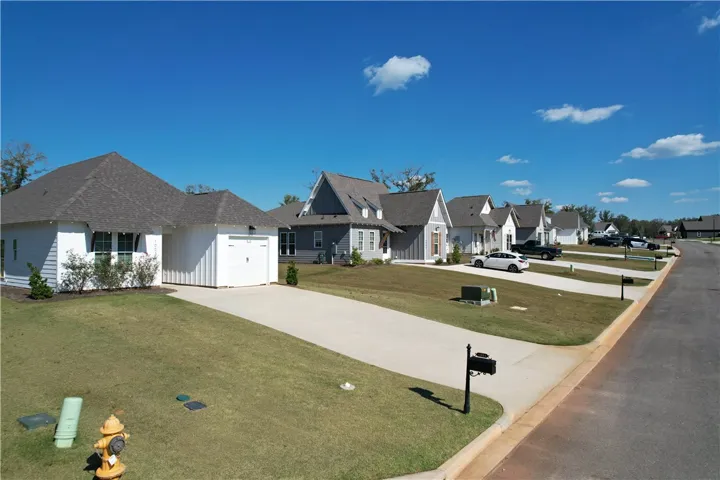 Camellia Crossing Community Photos