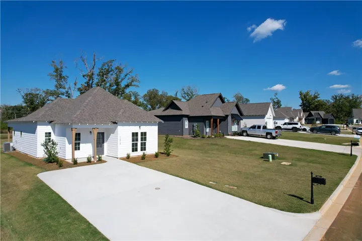 Camellia Crossing Community Photos