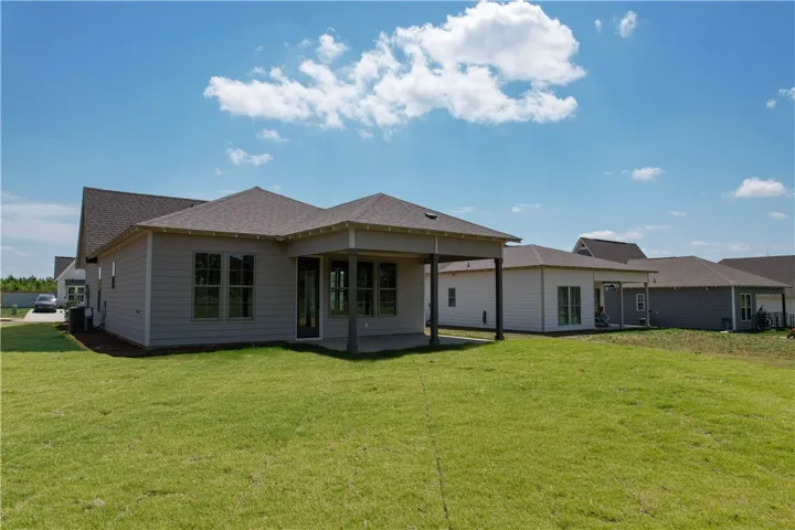 Example - Great area for hosting friends and family