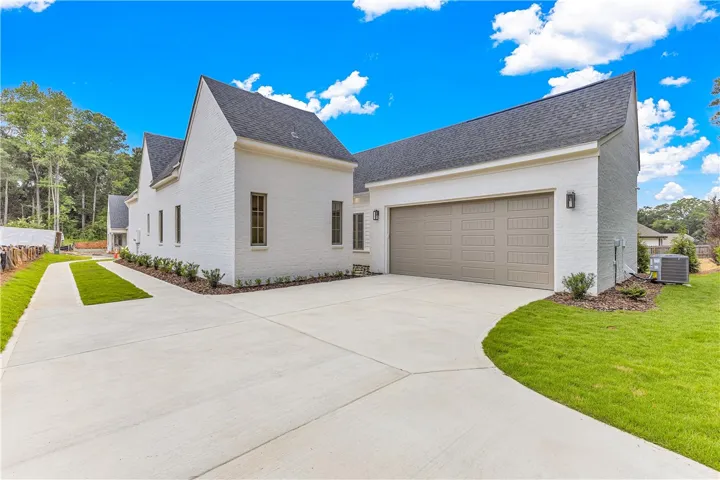 546 Arbor Drive, Auburn, Alabama 36830