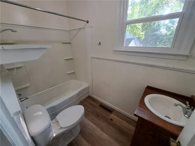 326 West Point Street, Roanoke, Alabama 36274