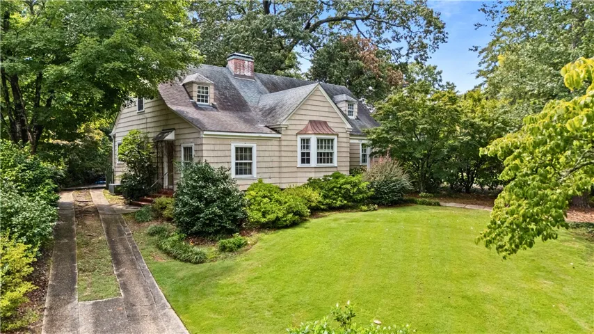 454 Pinedale Drive, Auburn, Alabama 36830