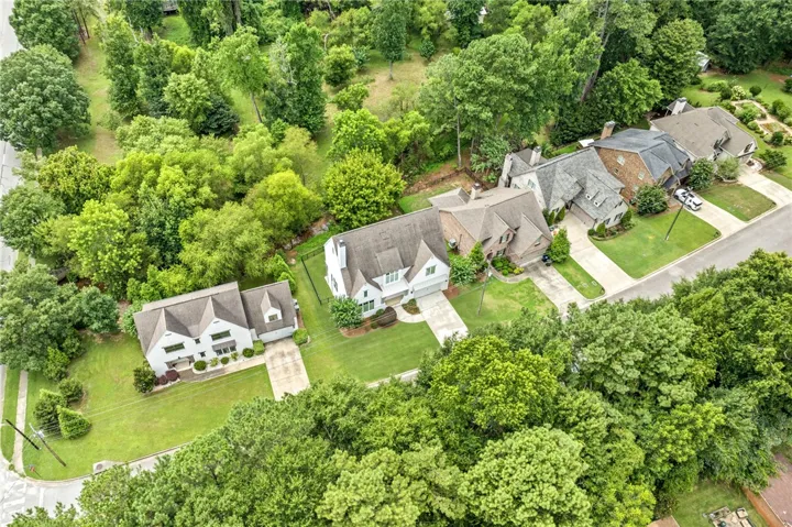 209 Hickorywoods Drive, Auburn, Alabama 36830