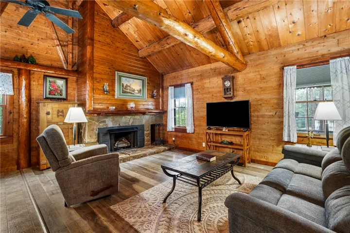 203 N View Pointe Drive, Lagrange, Georgia 30241