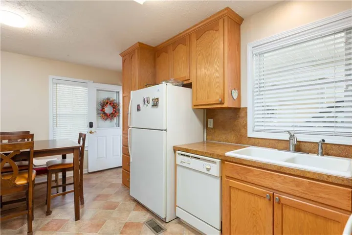 558 Lee Road 367 N/a, Valley, Alabama 36854