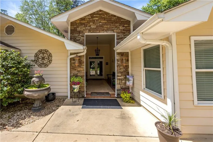 558 Lee Road 367 N/a, Valley, Alabama 36854