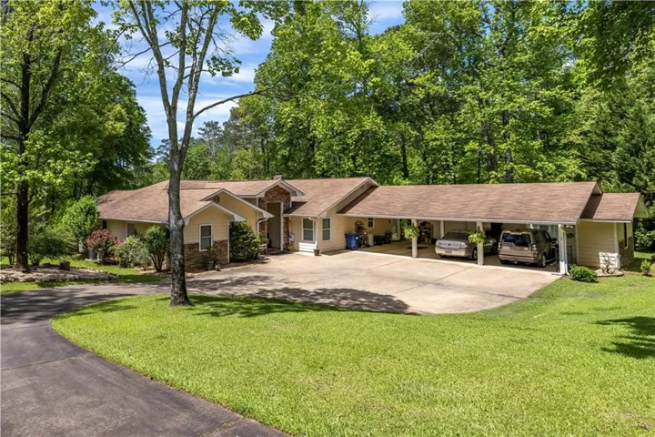 558 Lee Road 367 N/a, Valley, Alabama 36854