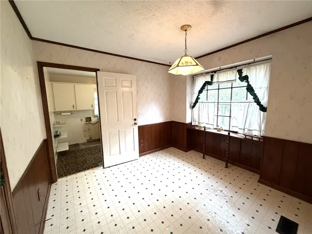1909 High Point Drive, Opelika, Alabama 36801