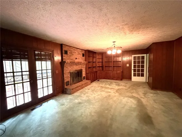 1909 High Point Drive, Opelika, Alabama 36801