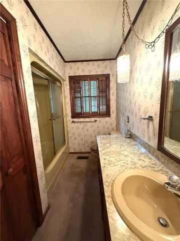 1909 High Point Drive, Opelika, Alabama 36801