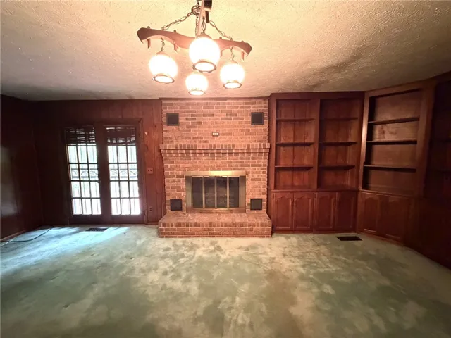 1909 High Point Drive, Opelika, Alabama 36801