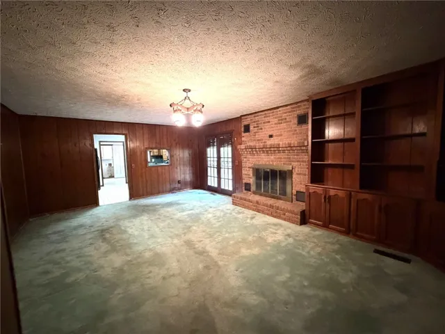 1909 High Point Drive, Opelika, Alabama 36801