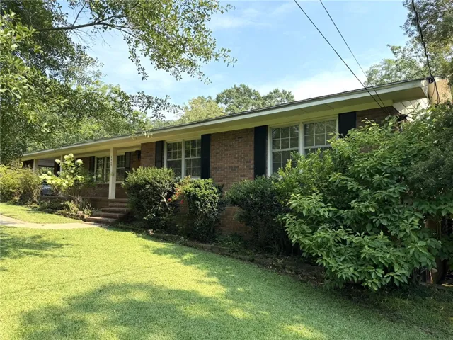 1909 High Point Drive, Opelika, Alabama 36801