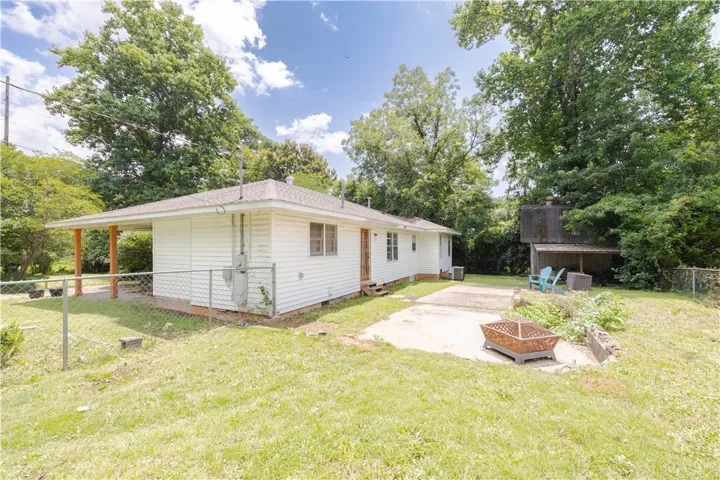 2501 Pineknoll Street, Opelika, Alabama 36804