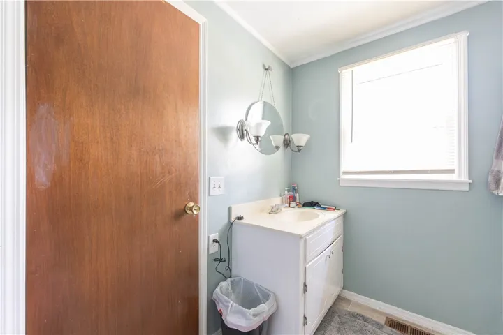 2501 Pineknoll Street, Opelika, Alabama 36804