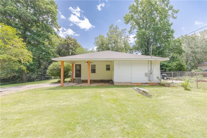 2501 Pineknoll Street, Opelika, Alabama 36804