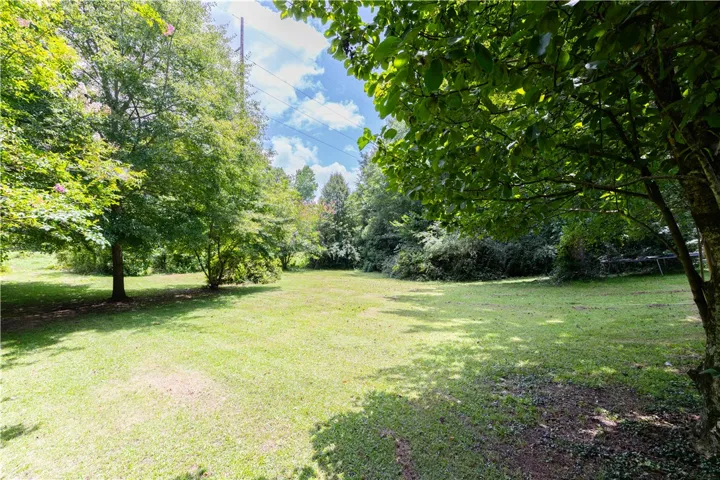 2501 Pineknoll Street, Opelika, Alabama 36804